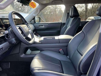 2025 INFINITI QX80 Sensory 4WD