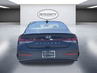 2025 Hyundai Elantra SEL Sport