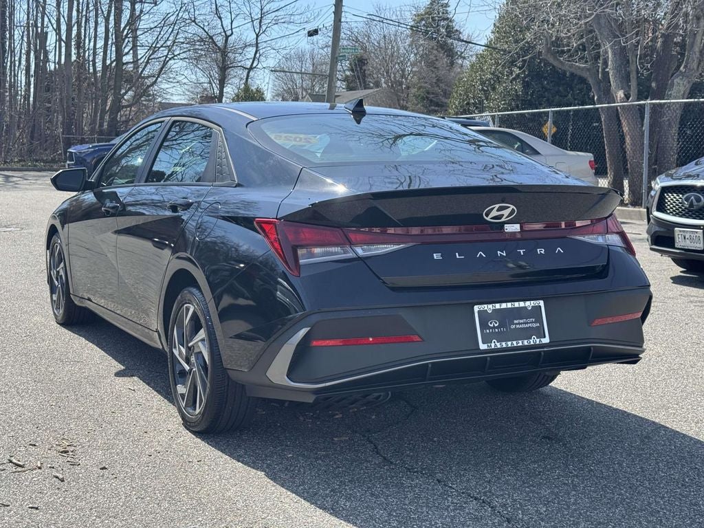 2025 Hyundai Elantra SEL Sport