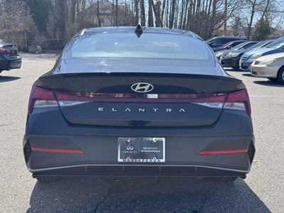 2025 Hyundai Elantra SEL Sport