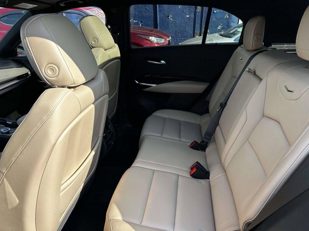 2024 Cadillac XT4 Luxury