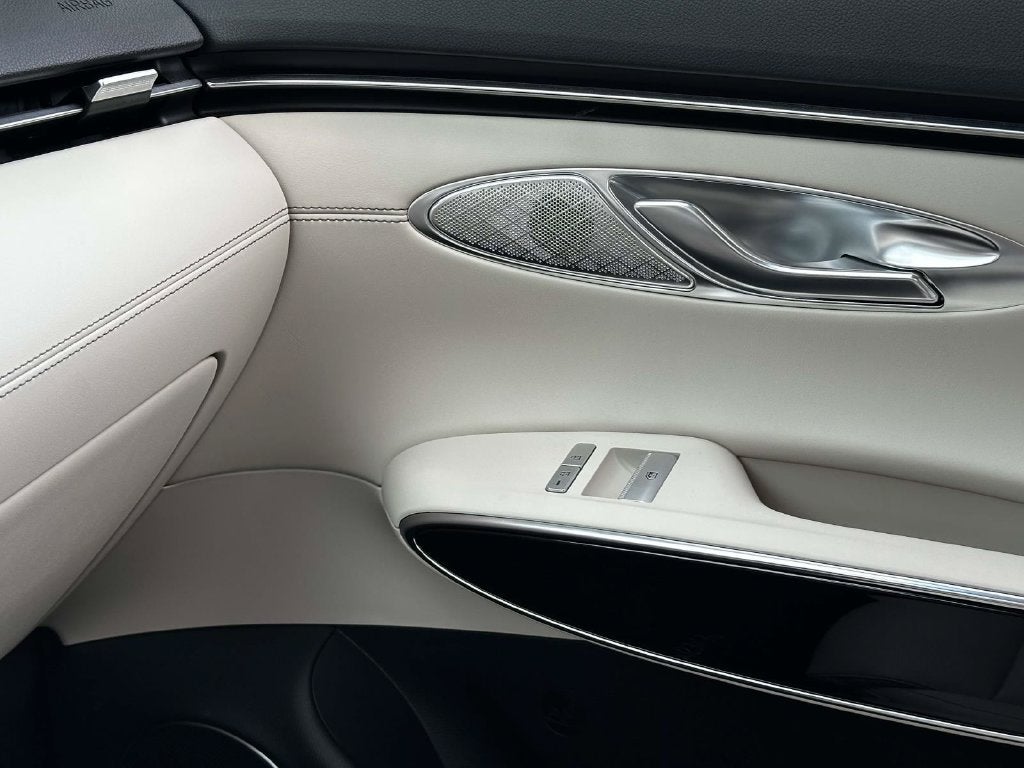 2024 Genesis GV70 2.5T