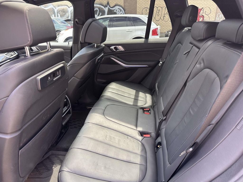 2022 BMW X5 M50i