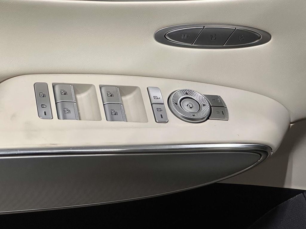2023 Genesis GV70 2.5T Select