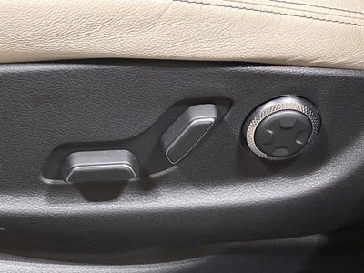 2023 Genesis GV70 2.5T Select