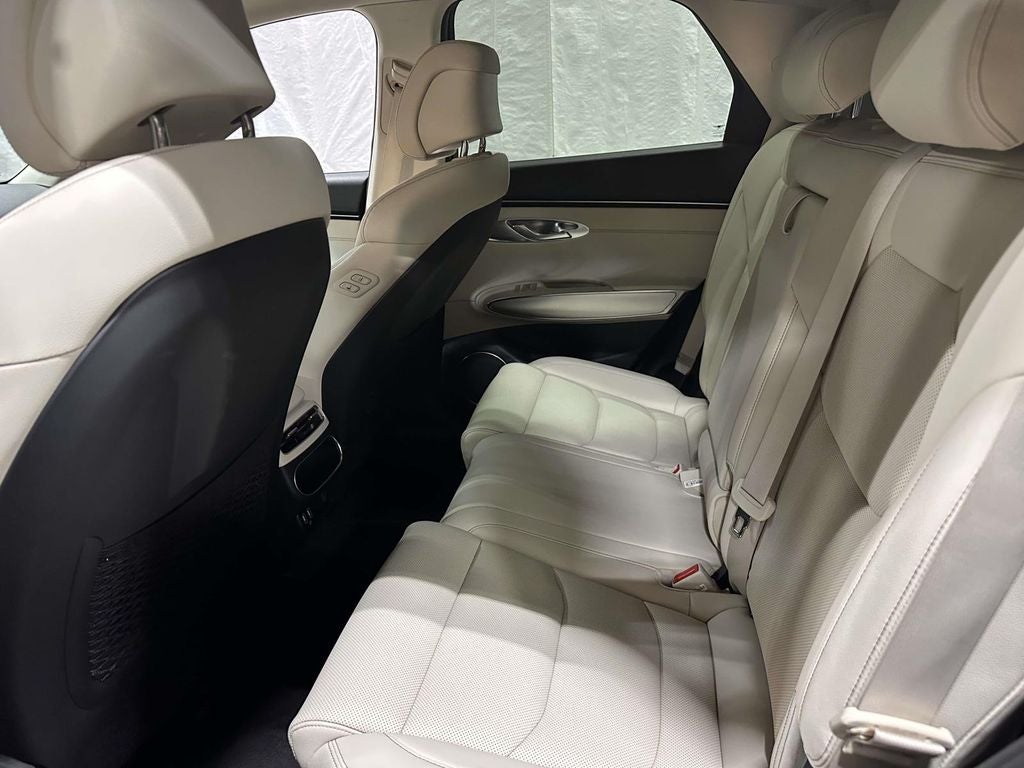 2023 Genesis GV70 2.5T Select