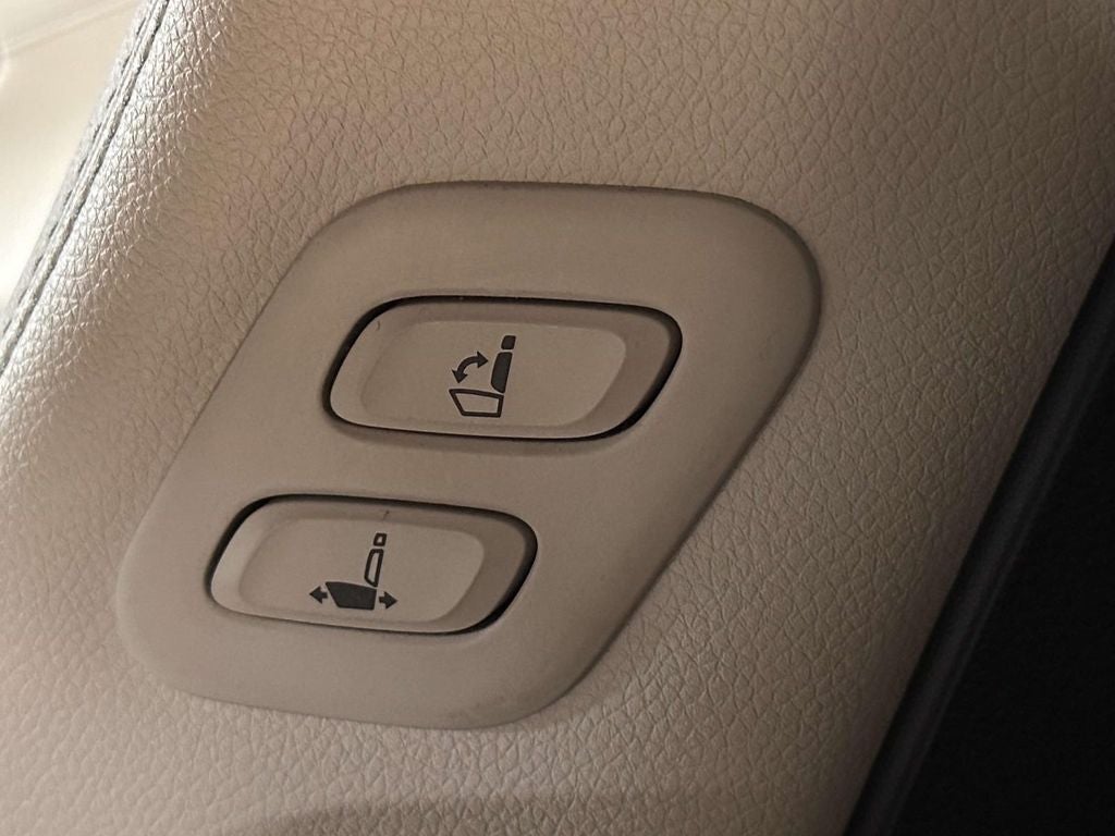 2023 Genesis GV70 2.5T Select