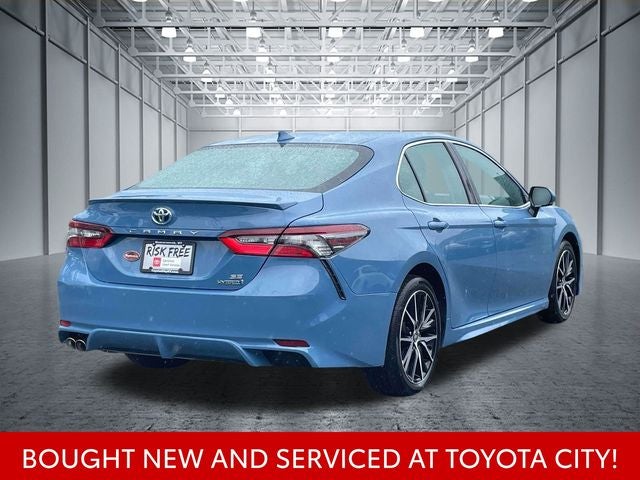 2024 Toyota Camry Hybrid SE