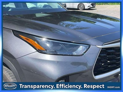 2022 Toyota Highlander LE
