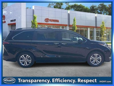 2023 Toyota Sienna XSE