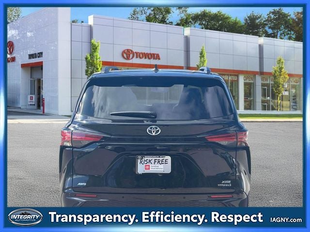 2023 Toyota Sienna XSE
