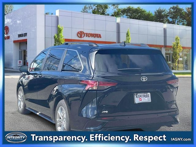 2023 Toyota Sienna XSE