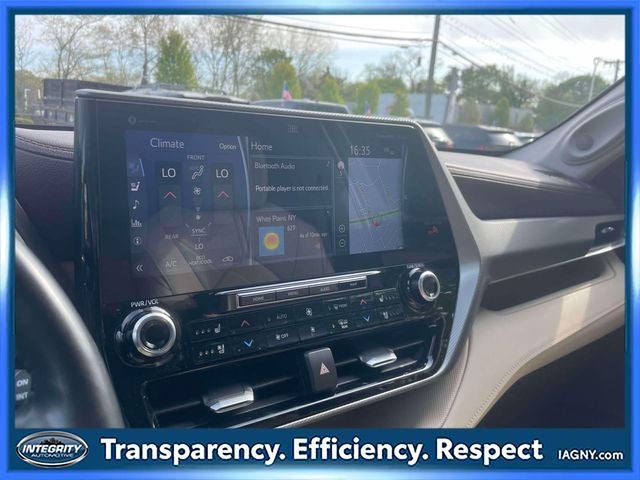 2021 Toyota Highlander Hybrid Platinum