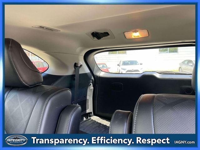 2024 Toyota Highlander Hybrid Platinum