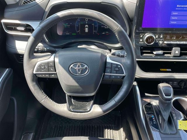 2024 Toyota Highlander Hybrid Platinum