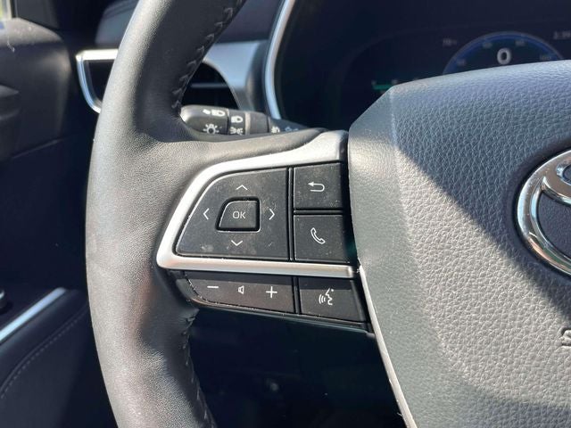 2024 Toyota Highlander Hybrid Platinum