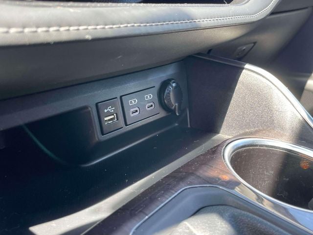 2024 Toyota Highlander Hybrid Platinum
