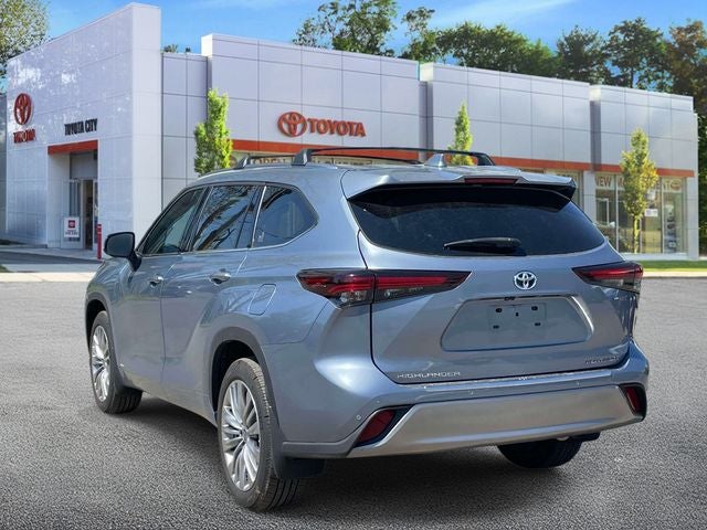 2024 Toyota Highlander Hybrid Platinum