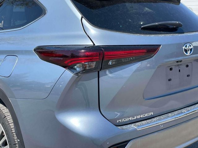 2024 Toyota Highlander Hybrid Platinum