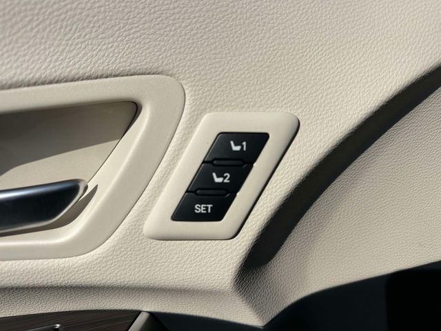 2023 Toyota Sienna Platinum 7 Passenger