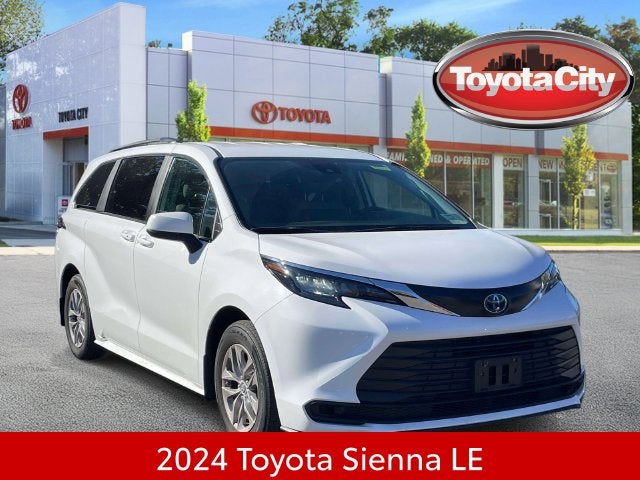 2024 Toyota Sienna LE 8 Passenger
