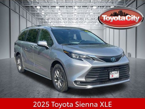 2025 Toyota Sienna XLE 8 Passenger