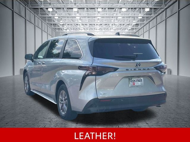 2025 Toyota Sienna XLE 8 Passenger