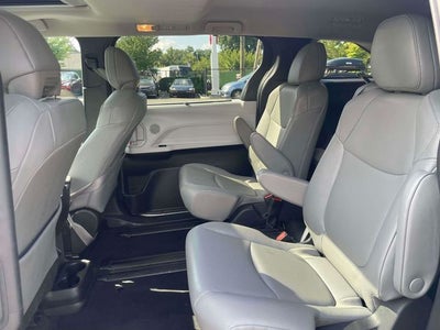 2025 Toyota Sienna XLE 8 Passenger