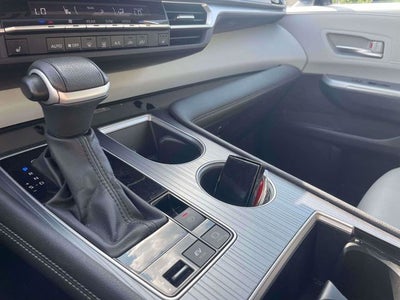 2025 Toyota Sienna XLE 8 Passenger