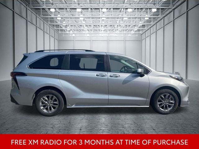 2025 Toyota Sienna XLE 8 Passenger