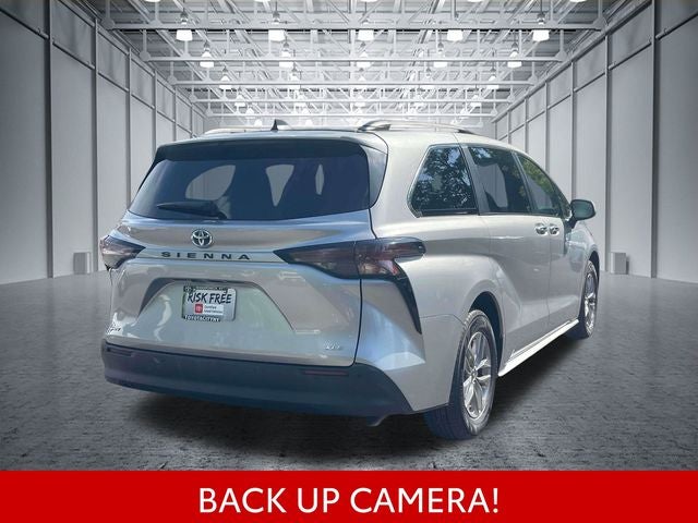 2025 Toyota Sienna XLE 8 Passenger