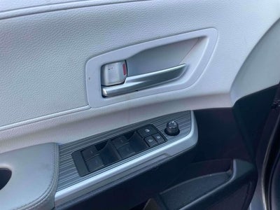 2025 Toyota Sienna XLE 8 Passenger