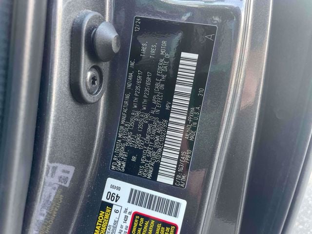2025 Toyota Sienna XLE 8 Passenger