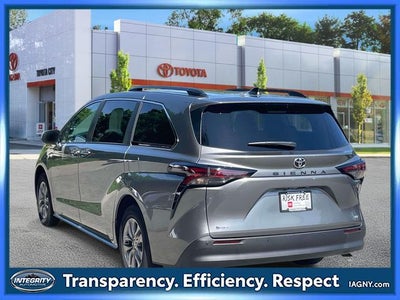 2026 Toyota Sienna XLE 8 Passenger