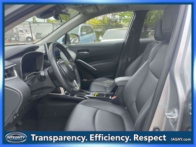 2025 Toyota Corolla Cross XLE