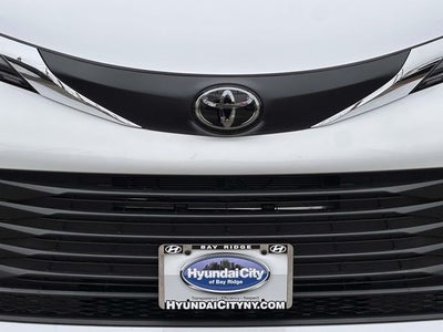 2025 Toyota Sienna LE 8 Passenger