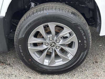 2025 Toyota Sienna LE 8 Passenger