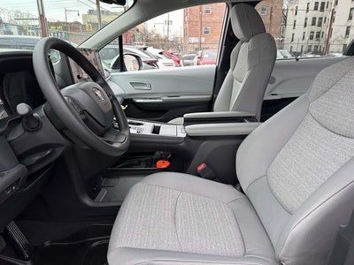2025 Toyota Sienna LE 8 Passenger