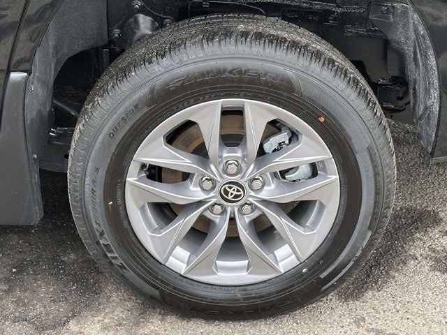 2026 Toyota Sienna LE Mobility 8 Passenger