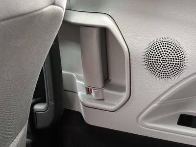 2026 Toyota Sienna LE Mobility 8 Passenger