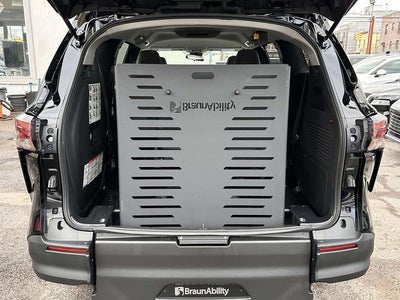 2025 Toyota Sienna Mobility LE 8 Passenger