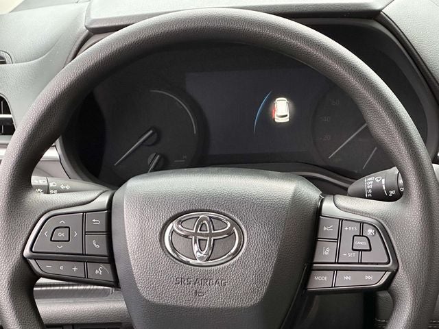 2025 Toyota Sienna Mobility LE 8 Passenger
