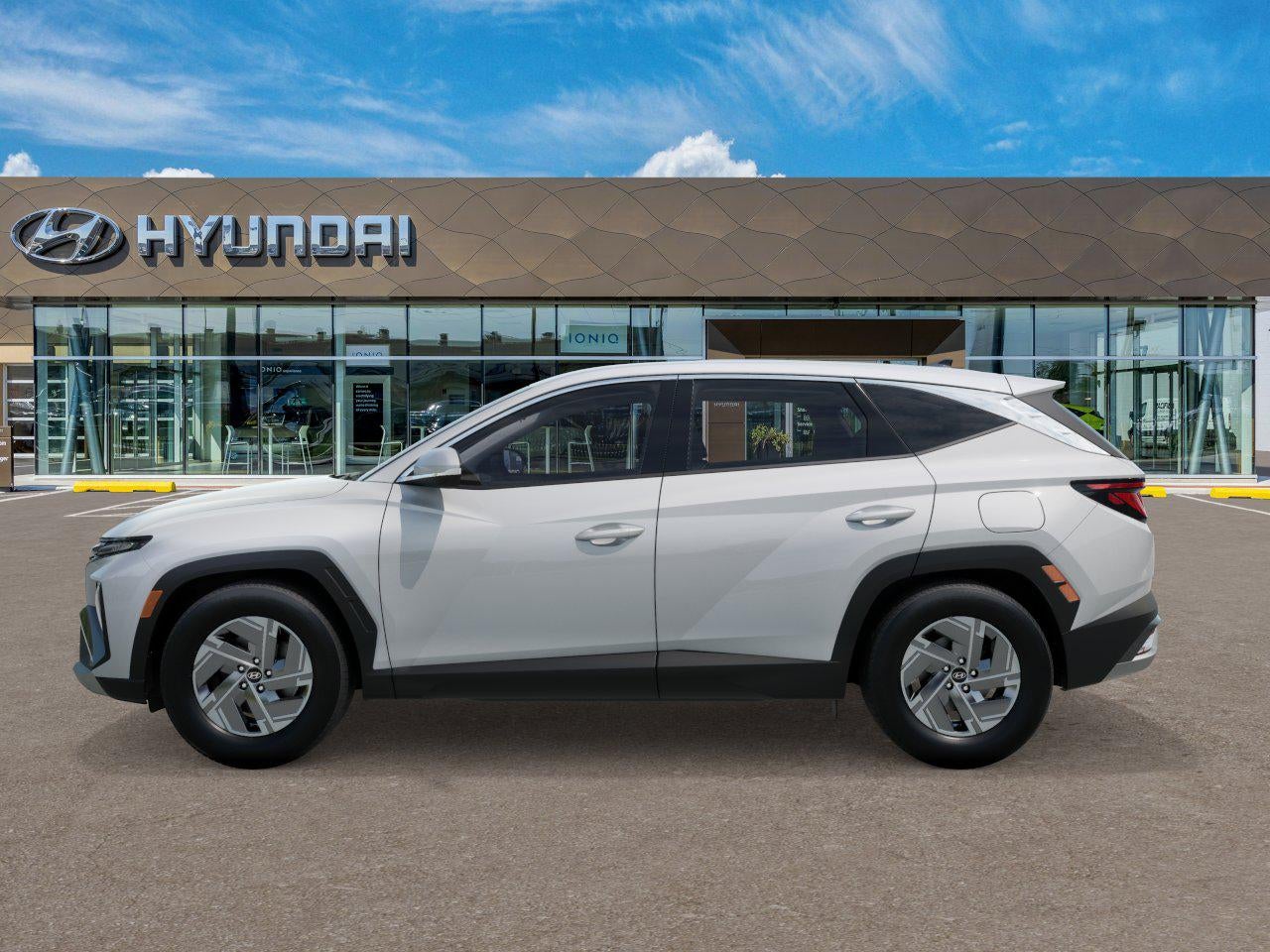 2026 Hyundai Tucson Hybrid Blue SE