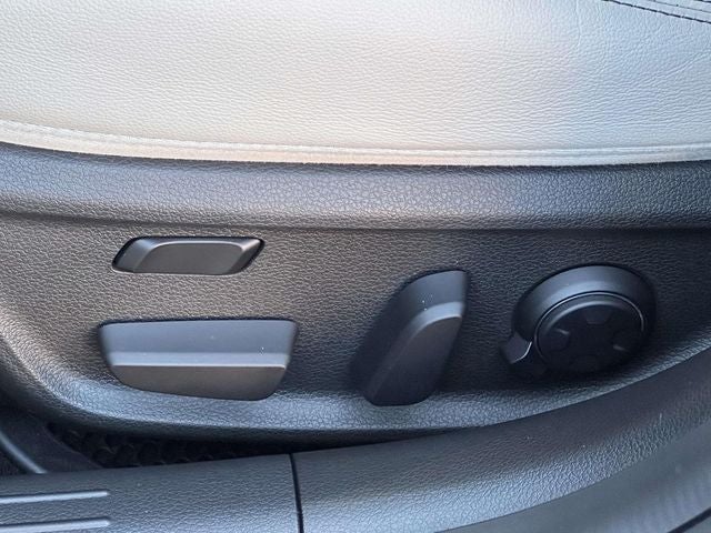 2025 Genesis G70 3.3T Sport Advanced