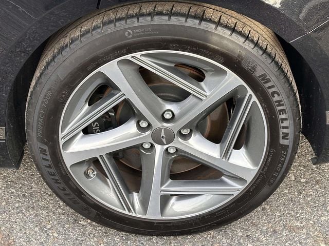 2023 Genesis G80 2.5T