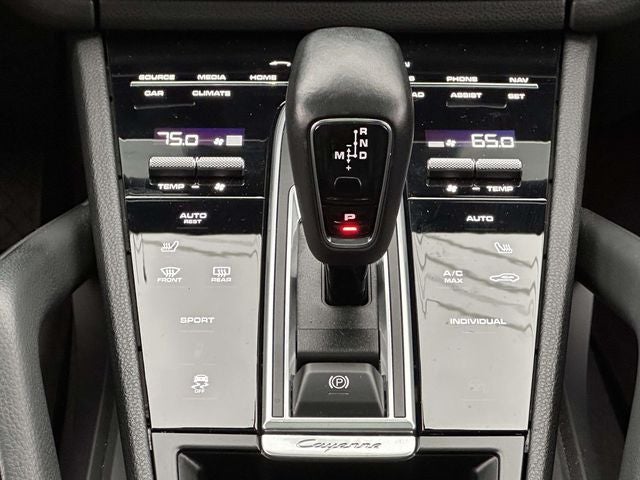 2023 Porsche Cayenne Platinum Edition