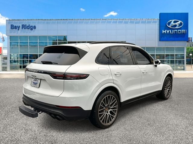 2023 Porsche Cayenne Platinum Edition