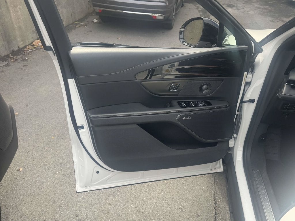 2024 Lincoln Nautilus Reserve