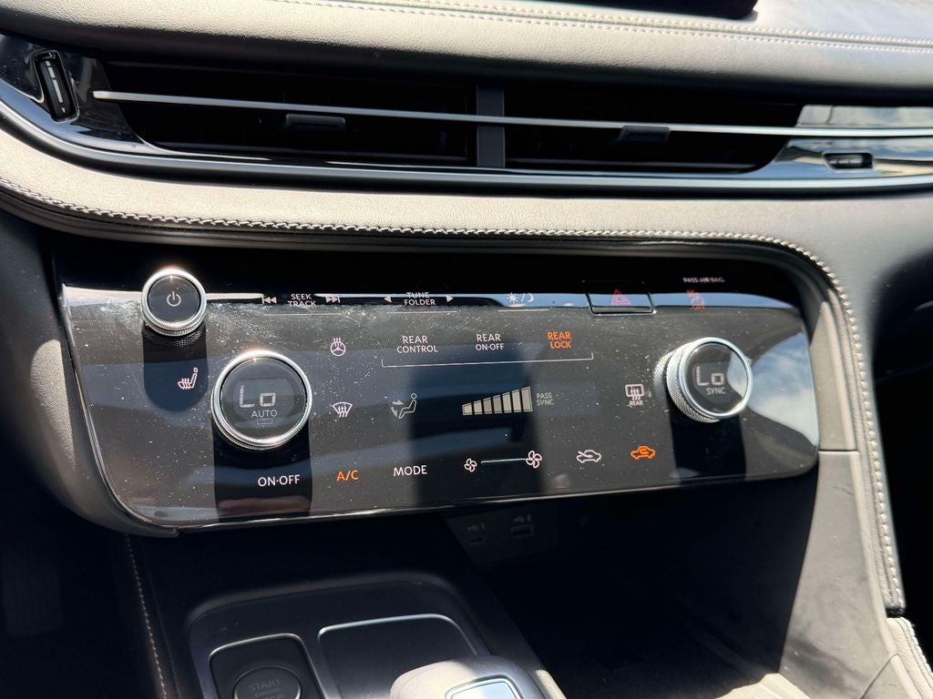 2025 INFINITI QX60 PURE