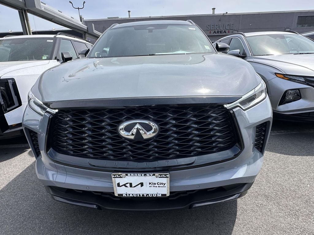 2025 INFINITI QX60 LUXE